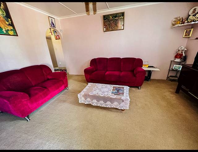 3 BEDROOM HOUSE FOR SALE IN EARLSFIELD